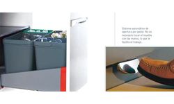 Pedal y cubo de basura